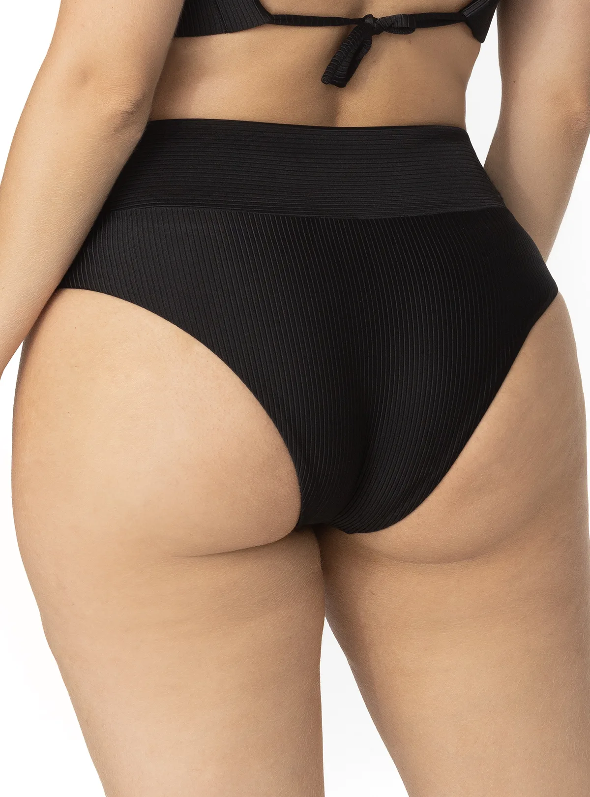 PANTY MEDIO ALTO ESTILO V EN RIB NEGRO 3771