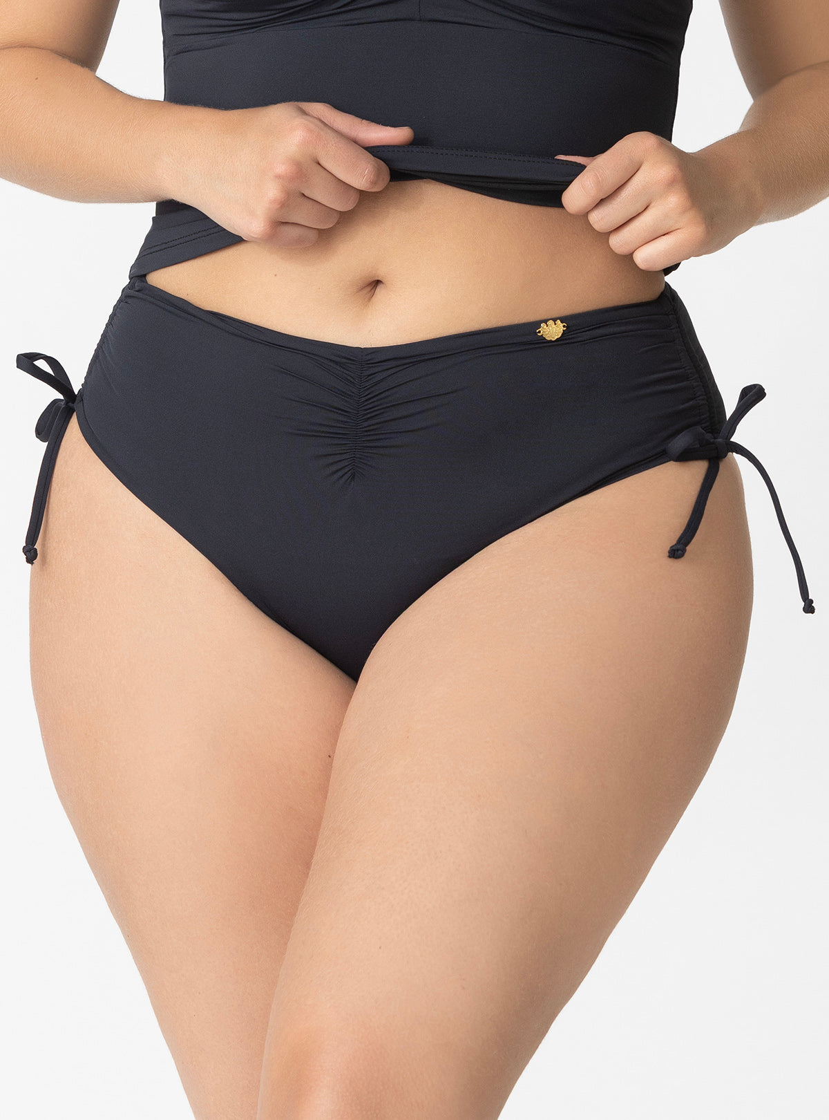Panty Medio Alto drapeado con laterales ajustables 3732 Negro