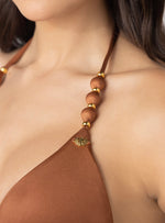 TOP TRIÁNGULO CON ESFERAS Y CHAQUIRAS 7124 CHOCOLATE