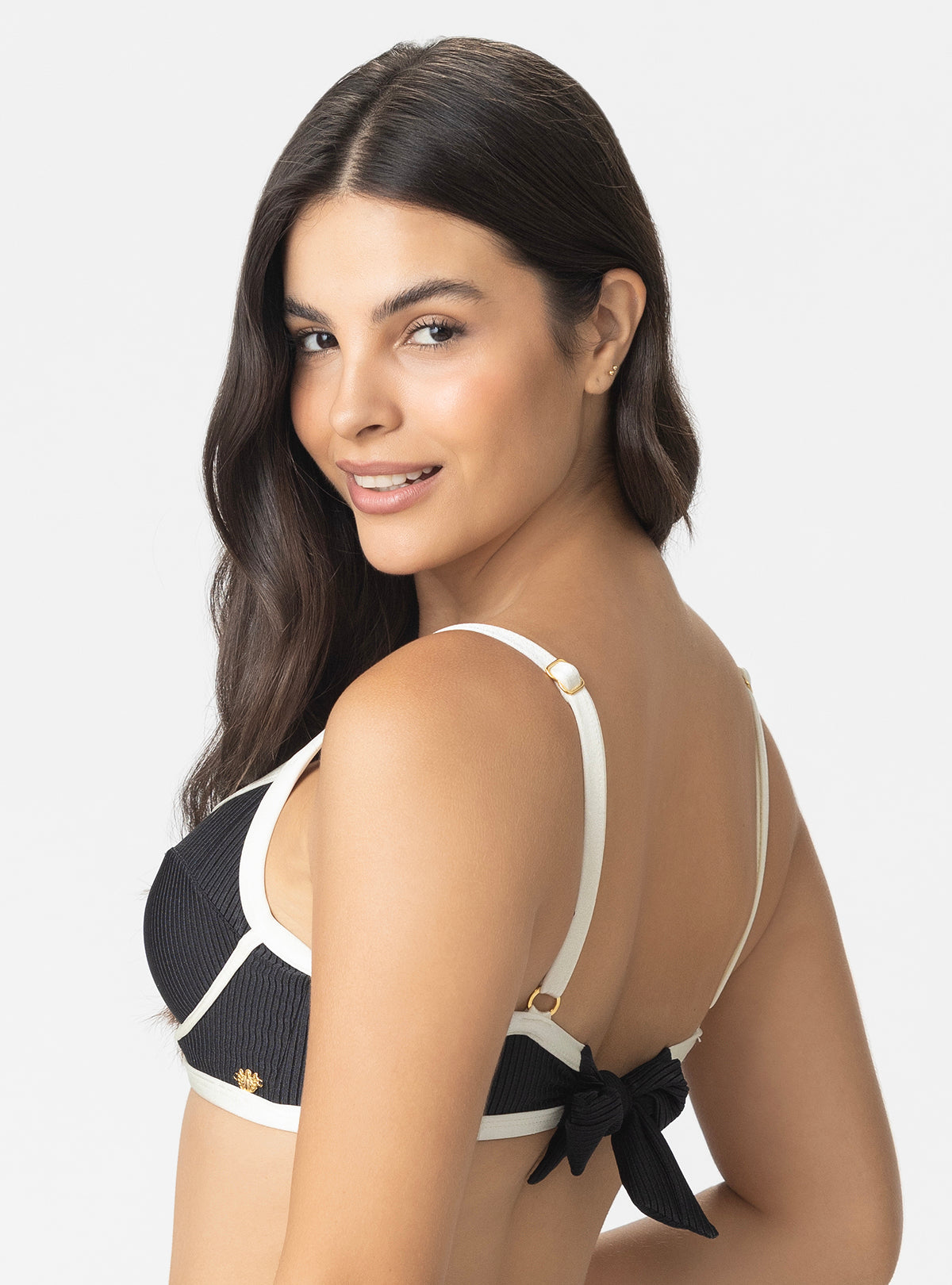 TOP CON ARO CONTRASTE COLOR Y CARGADERAS MULTIUSOS 7128 NEGRO