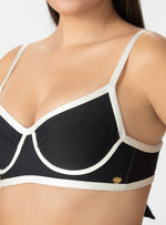 TOP CON ARO CONTRASTE COLOR Y CARGADERAS MULTIUSOS 7128 NEGRO