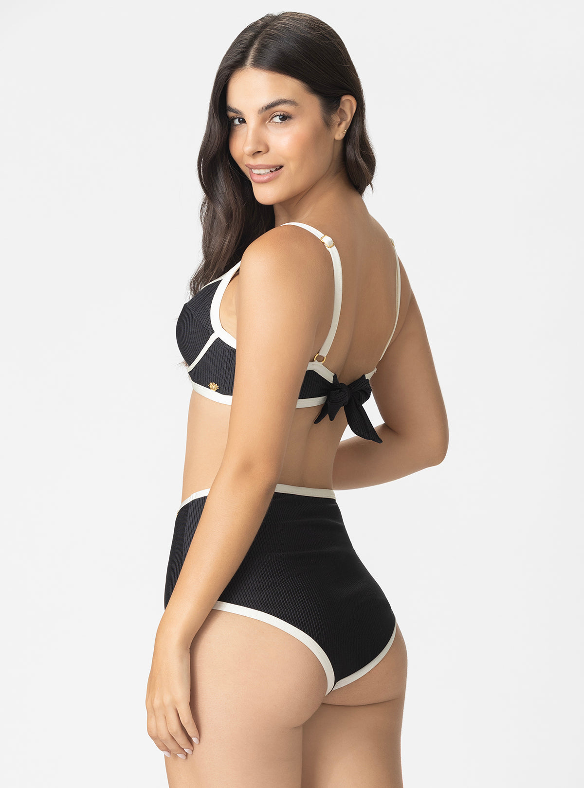 TOP CON ARO CONTRASTE COLOR Y CARGADERAS MULTIUSOS 7128 NEGRO