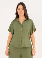 Camisa Manga Corta con perilla y botones dorados en tela viscosa 8088 verde