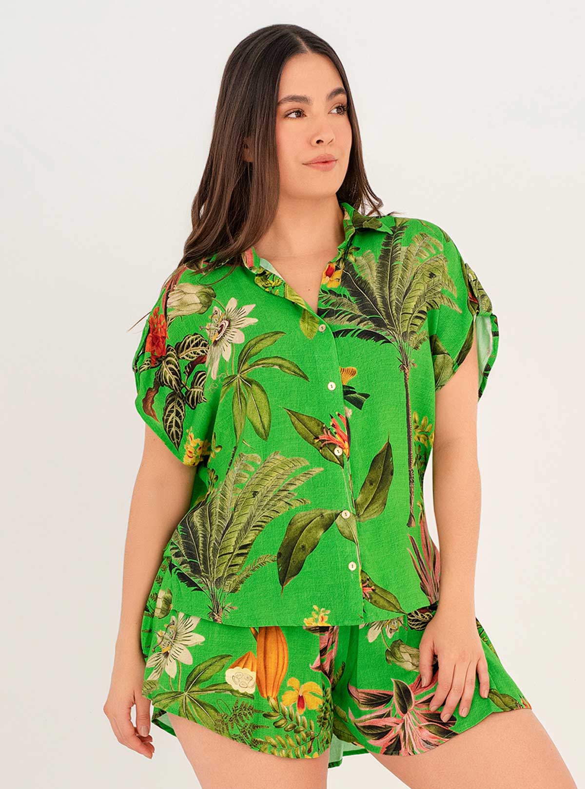 Camisa Manga Corta en pretina con botones dorados en rayon viscosa 8119