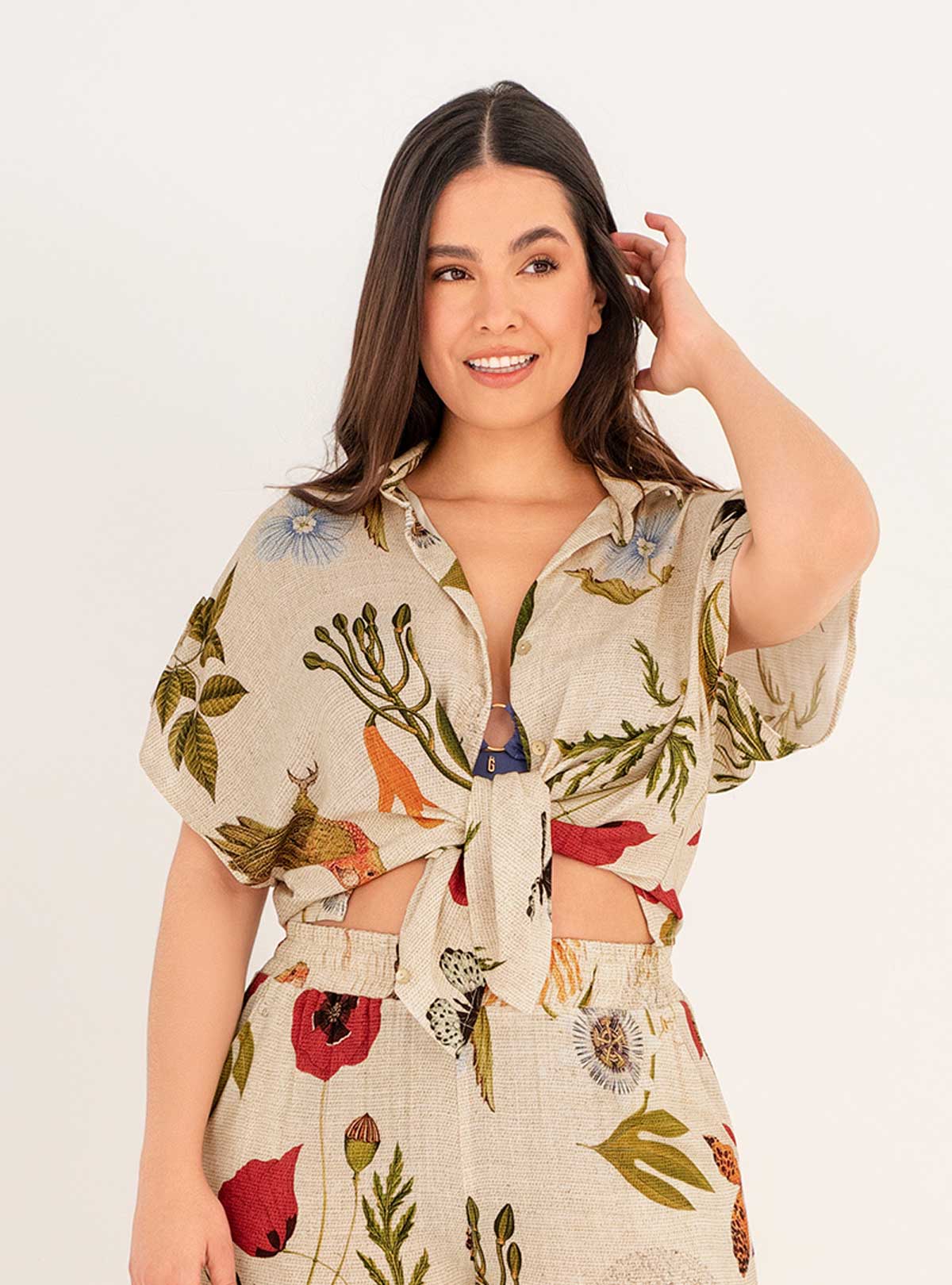 Camisa Manga Corta con pretina y botones en dorado en tela rayon viscosa 8123