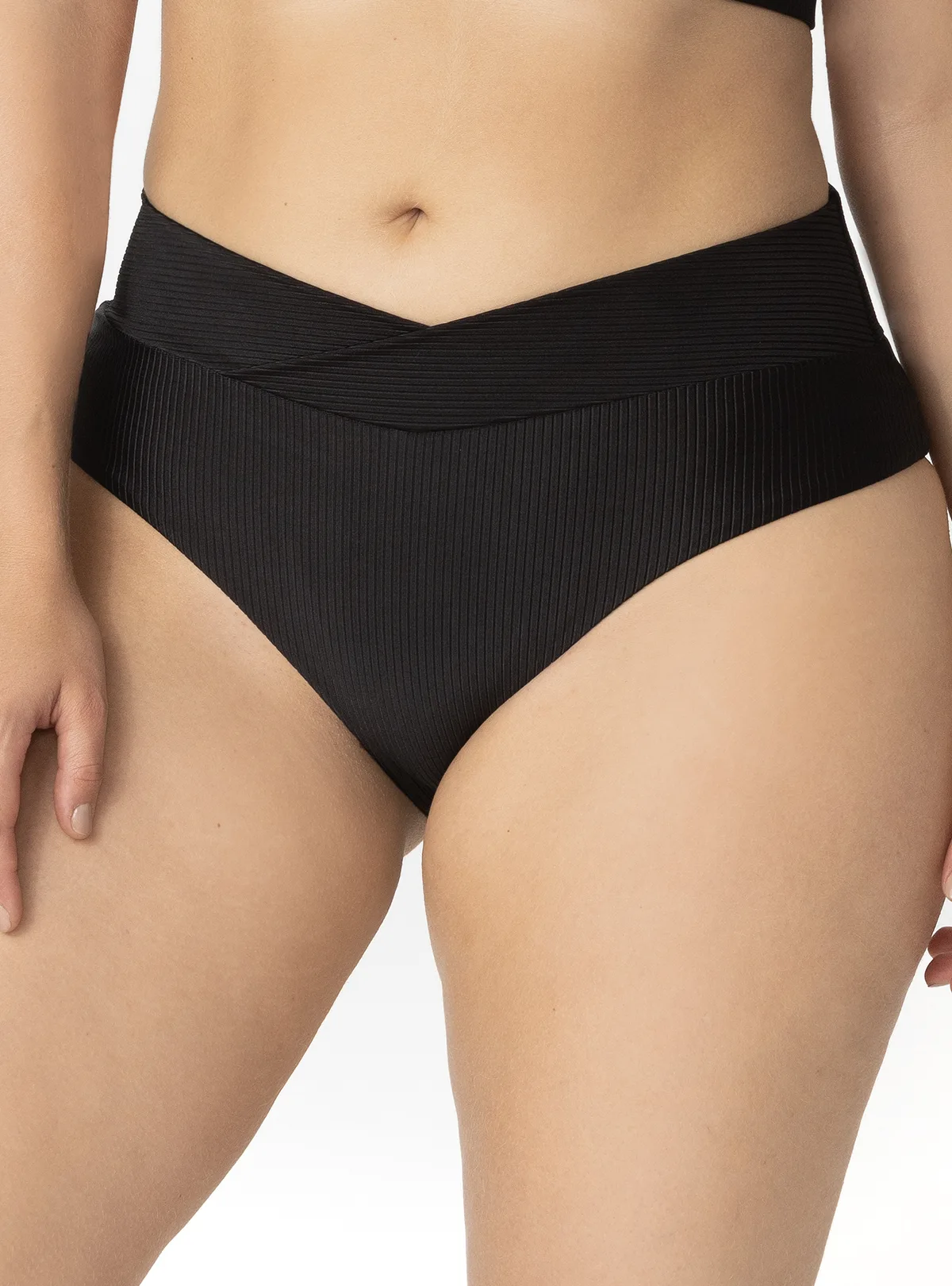 PANTY MEDIO ALTO ESTILO V EN RIB NEGRO 3771