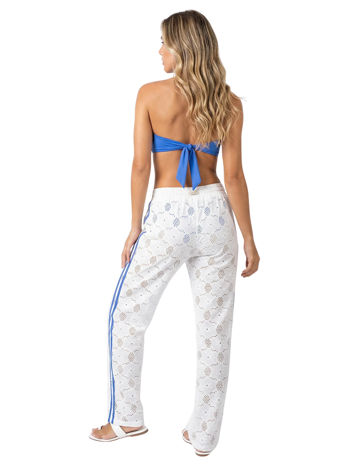 PANTALÓN ESTILO CLÁSICO EN OJALILLO MARFIL 8343