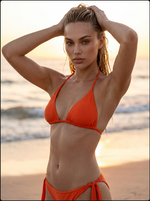 BIKINI SET: TRIÁNGULO + PANTY AMARRE LATERAL. NARANJA CADMIO. MARCA SANDORATTO. 5118