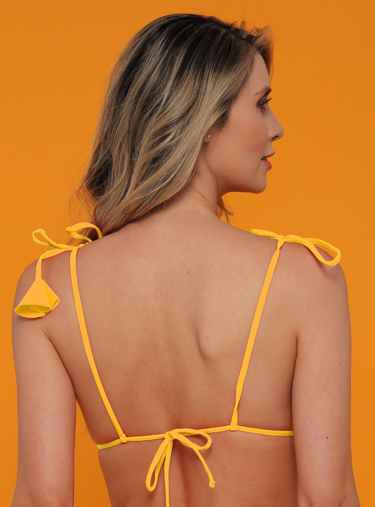 Triangulo Con Chapolas y copa removible 2429 Amarillo