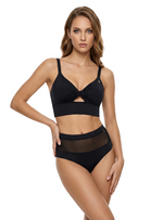 CROP TOP CON COPA FIJA COLOR NEGRO 7157