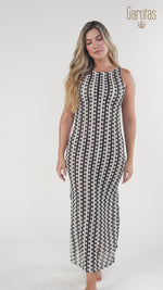 VESTIDO LARGO AJUSTADO EN TELA CROCHET ZIGZAG NEGRO. 8204